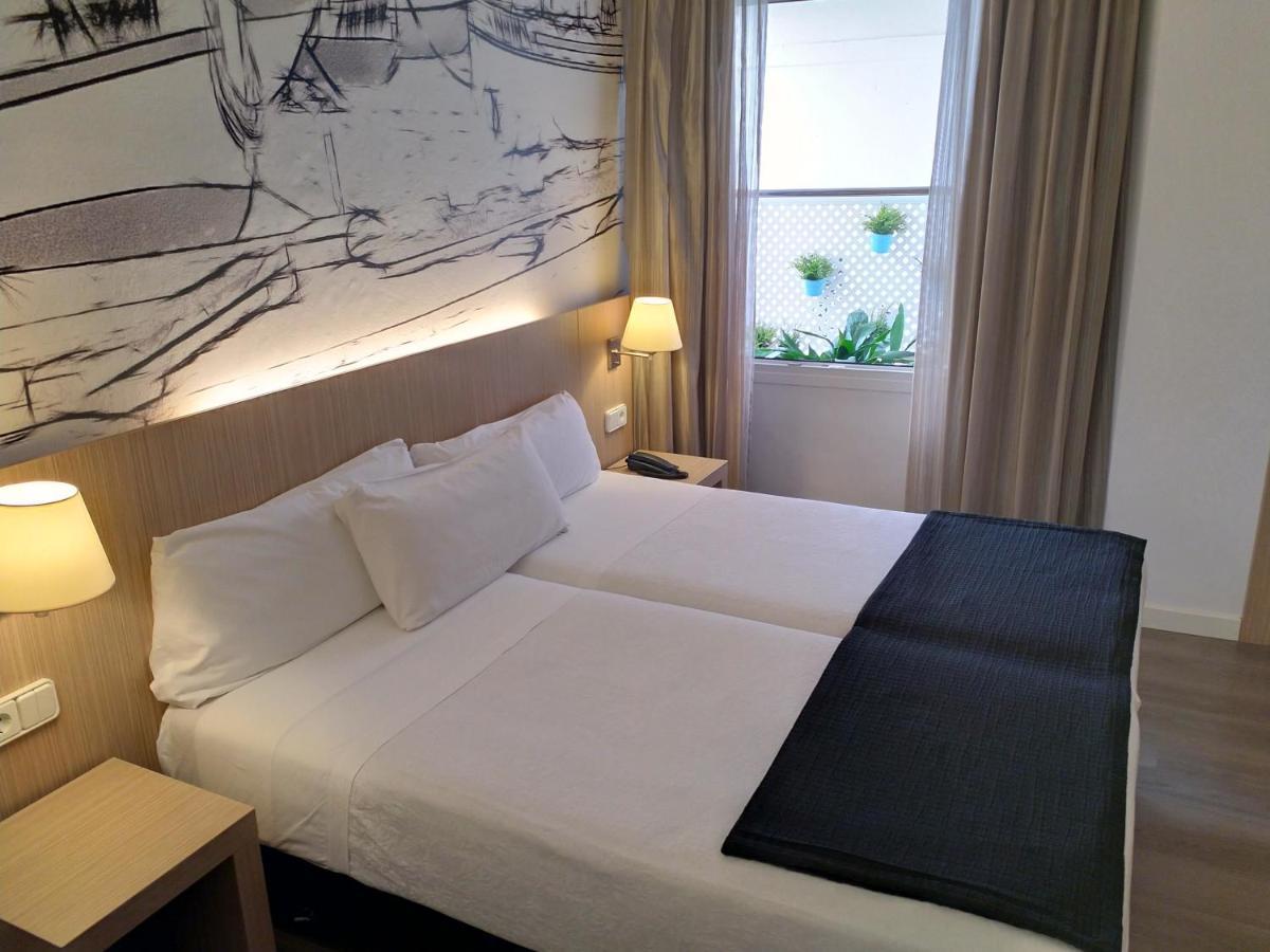 Double or Twin Room Interior
