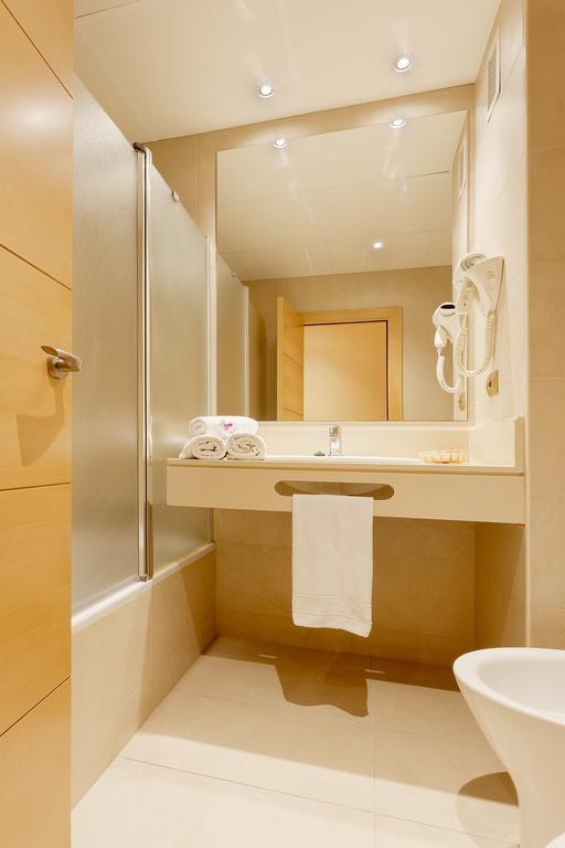 Budget Double Room (interior view),1133202363:JPEG