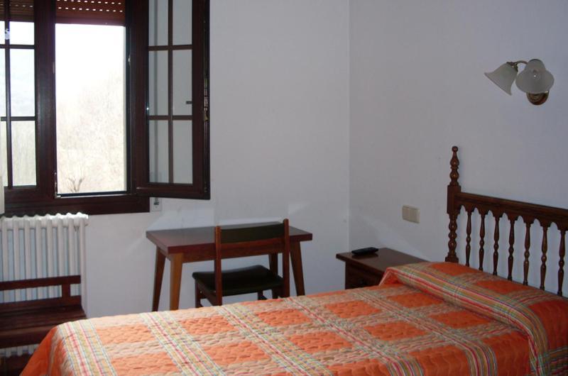 Single Room,1586841363:JPEG
