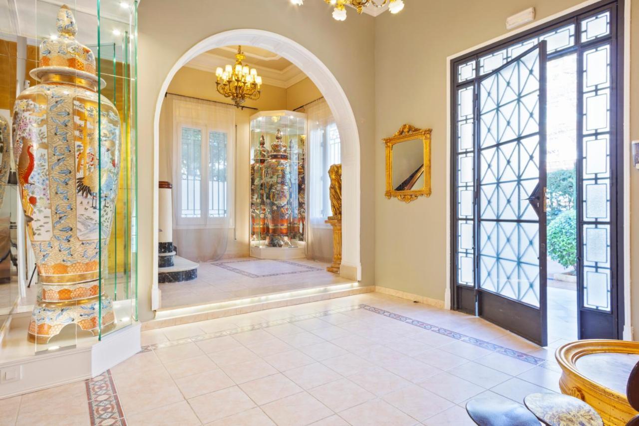Eight-Bedroom Villa