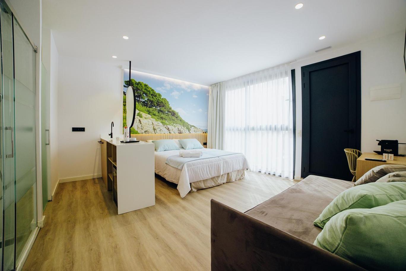 Double Room,1538827453:JPEG