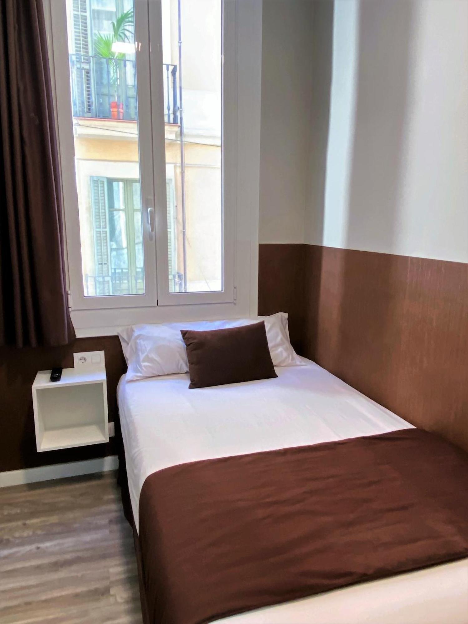 Single Room,1207959625:JPEG