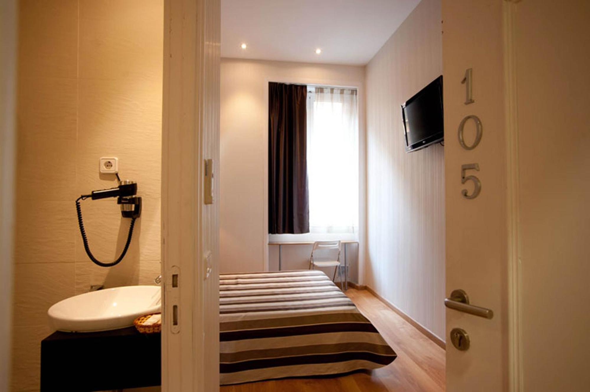 Quadruple Room,1208044051:JPEG