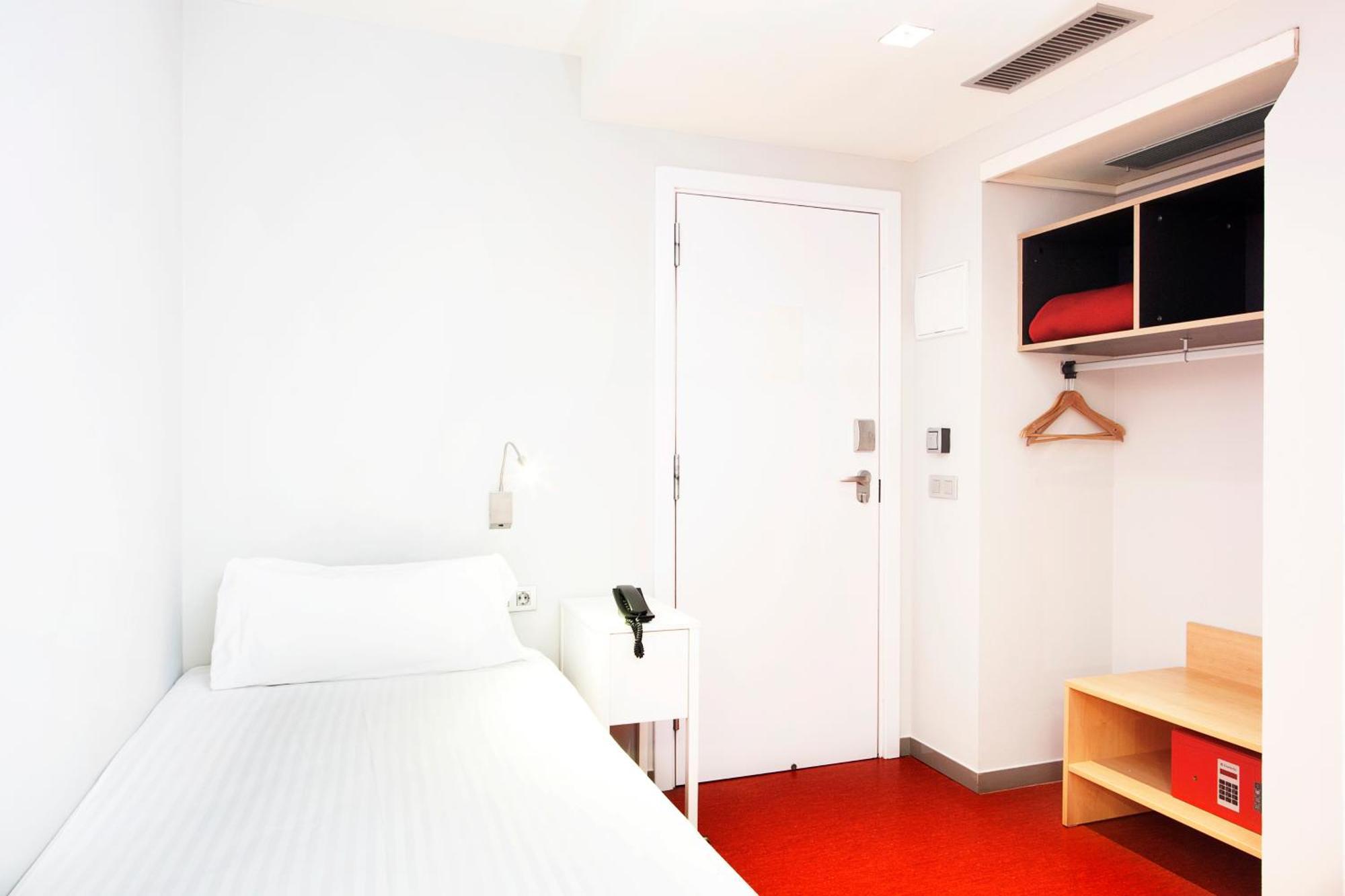 Single Room,1226874395:JPEG