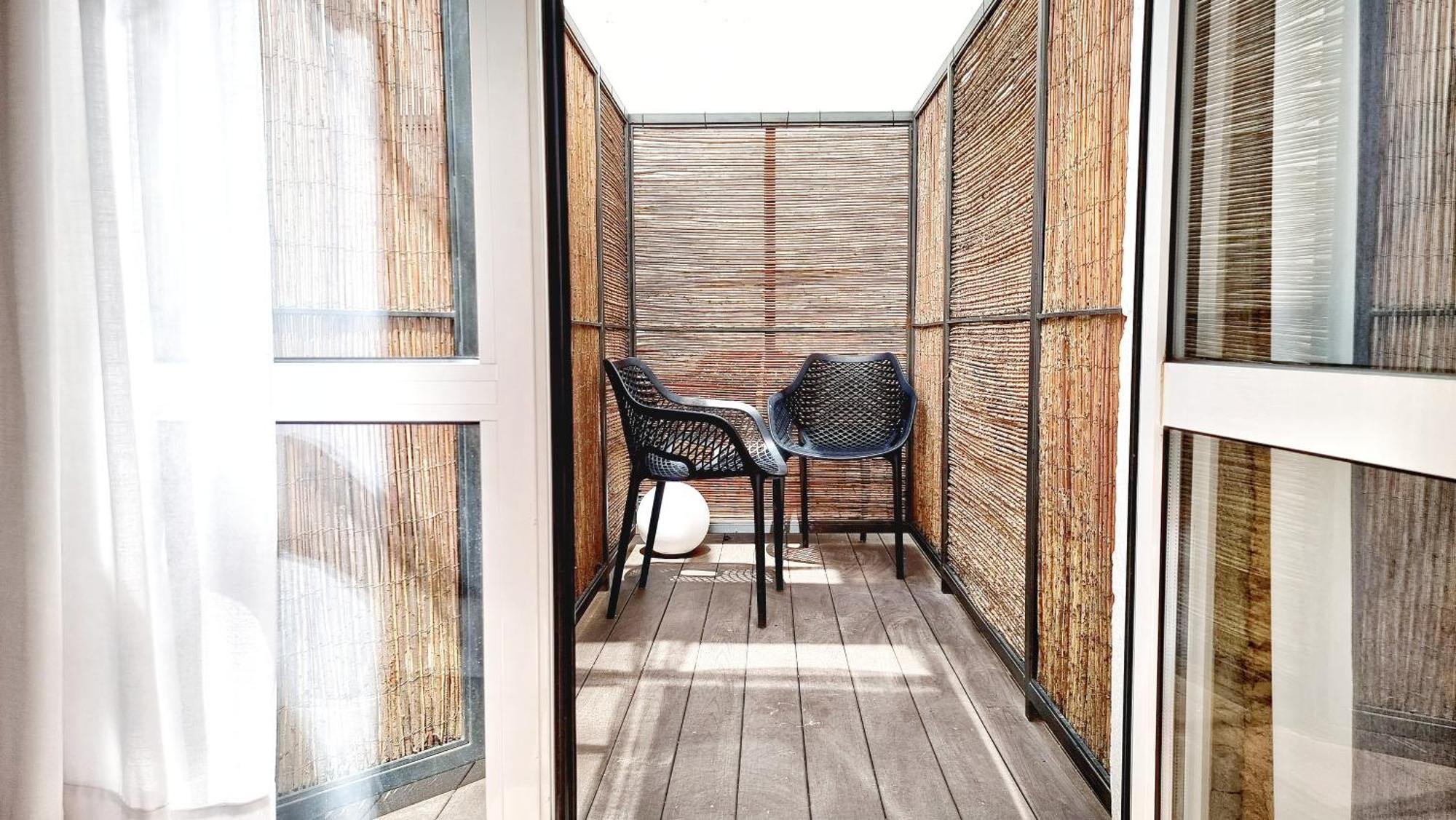 Interior Double or Twin Room Patio,1226931440:JPEG