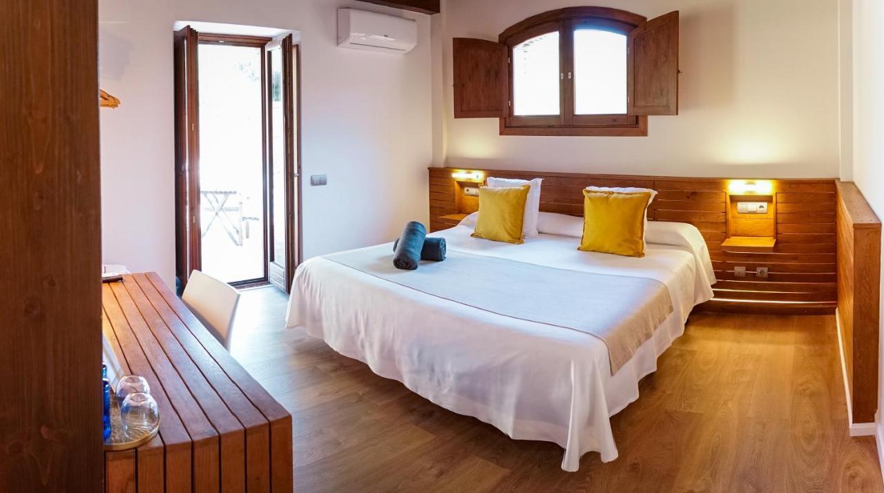 Deluxe Room,1260825319:JPEG