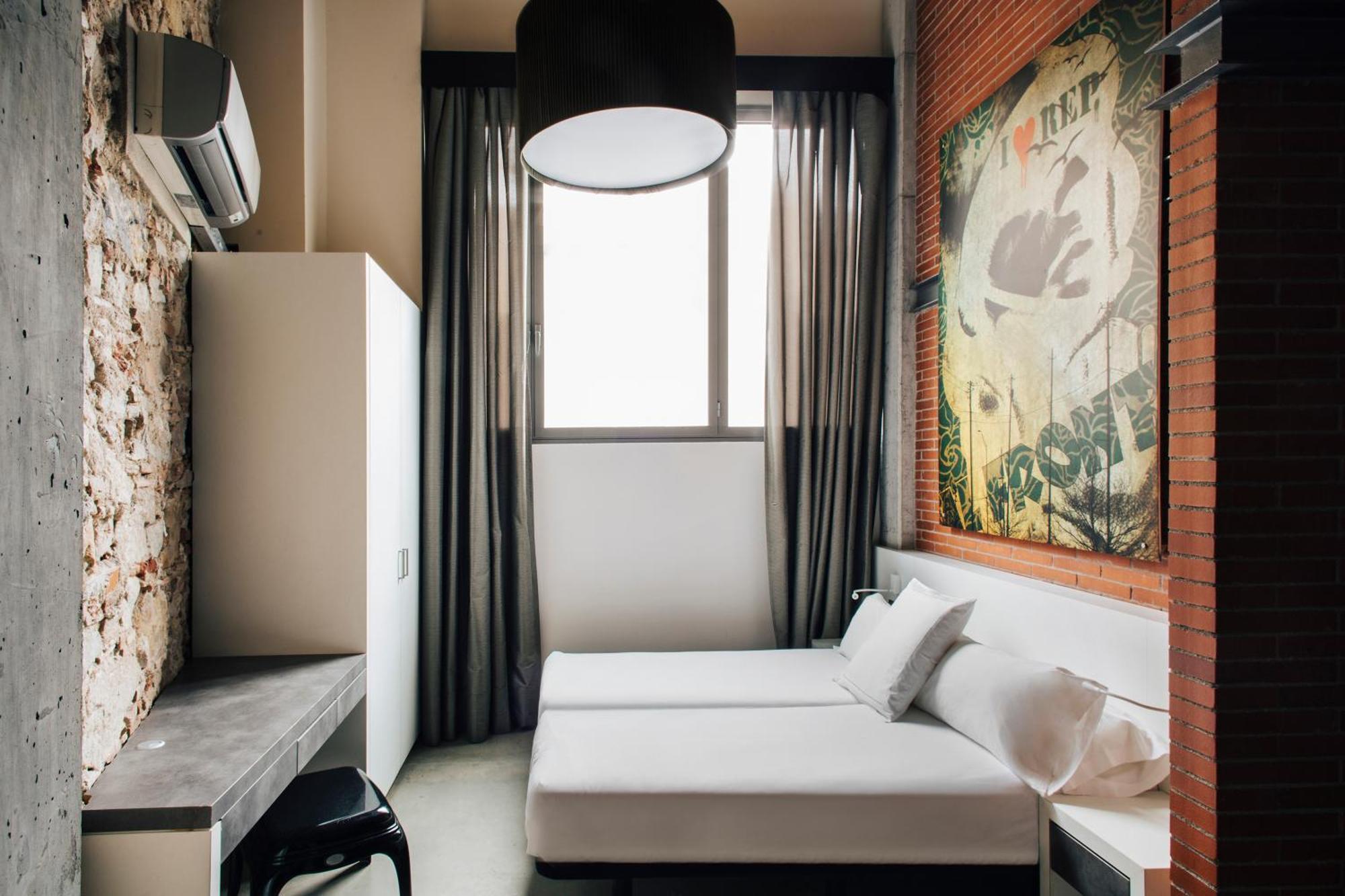 Standard Apartment,1273088773:JPEG