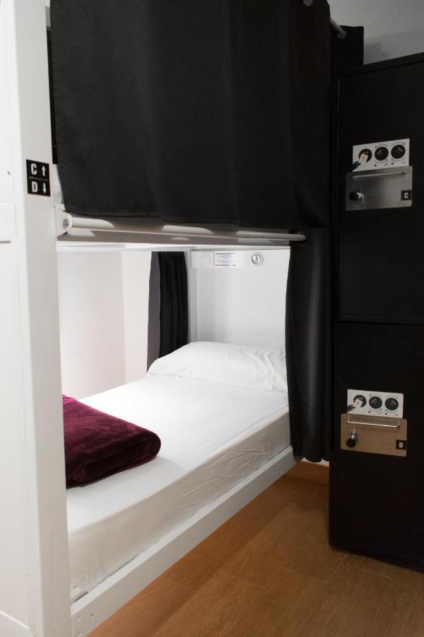 Bed 6-Bed Female Dormitory Room
