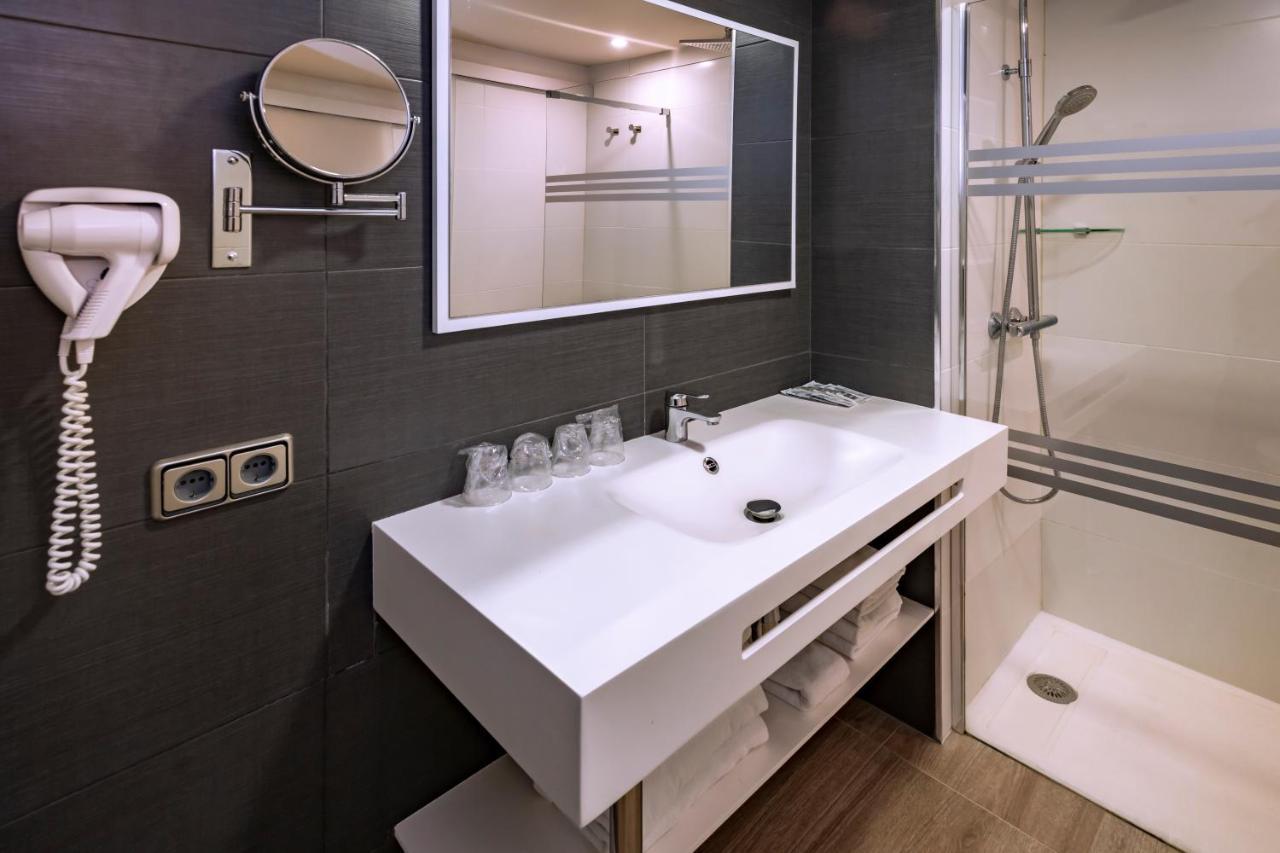 Triple Room,1321885408:JPEG