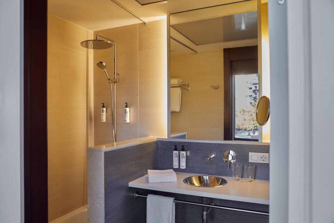 Superior Double or Twin Room,1529693107:JPEG