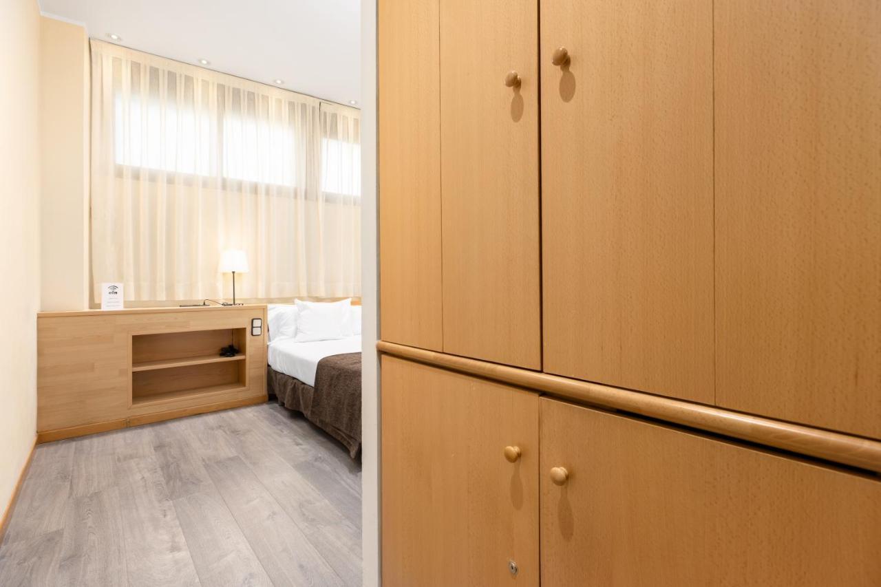 Double Room with Private Bathroom,1346311817:JPEG