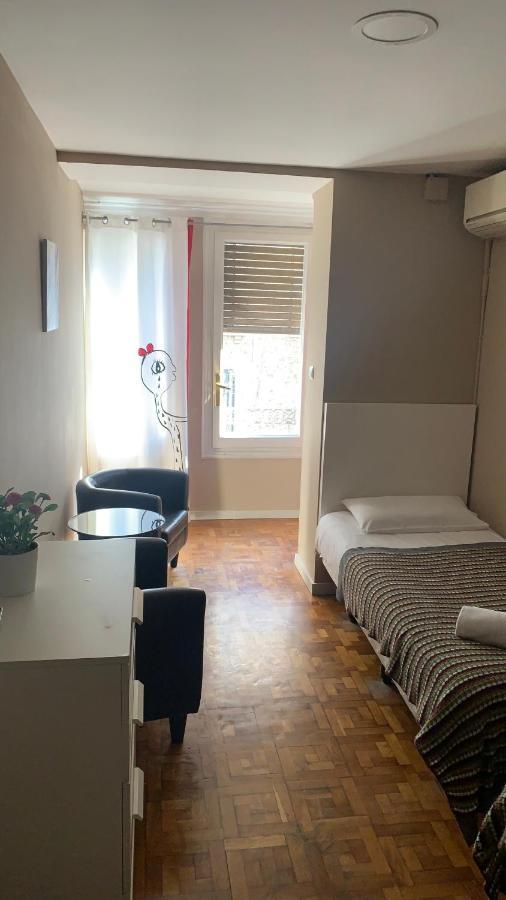 Twin Room,1354900472:JPEG