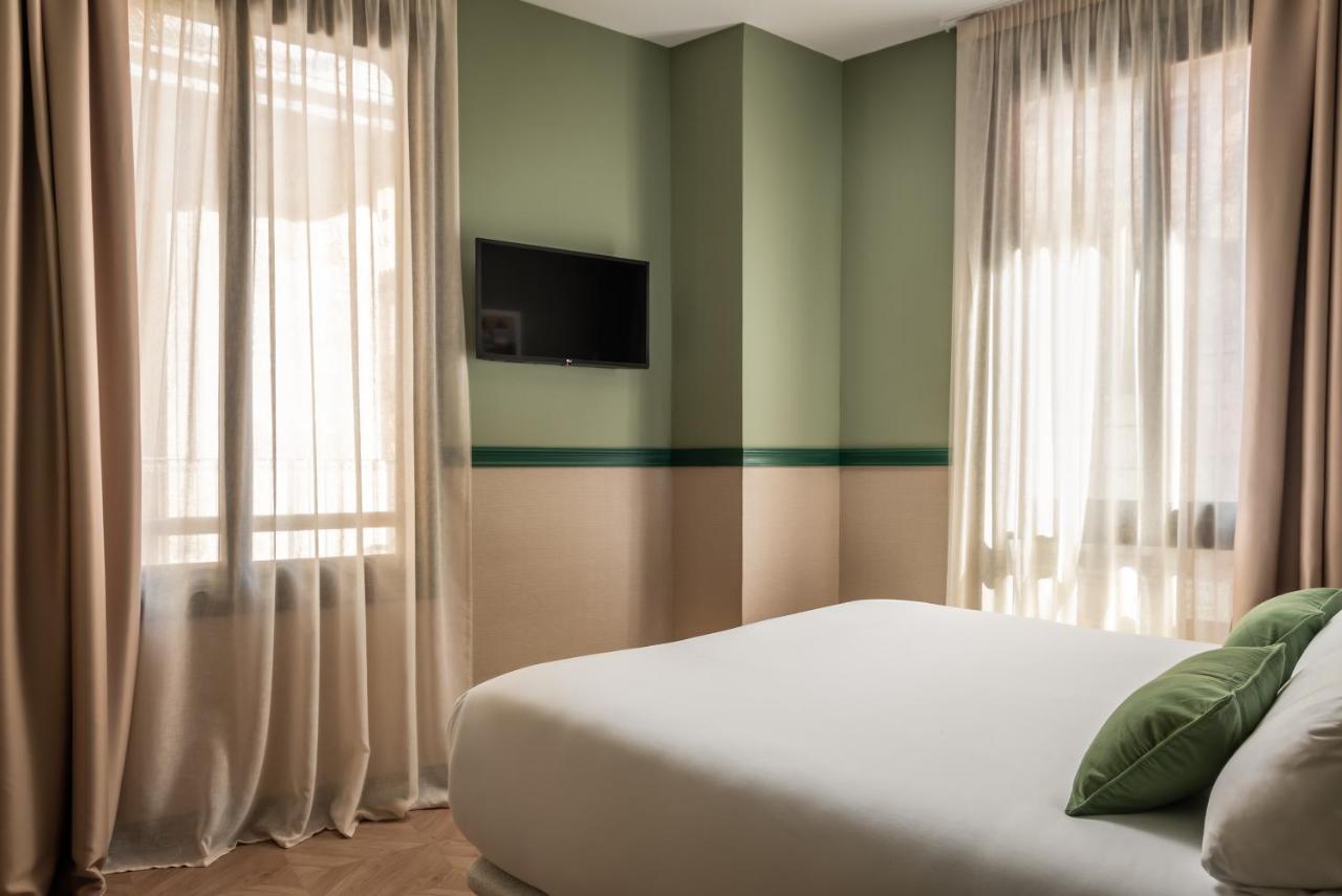 Superior Double Room,1405765511:JPEG