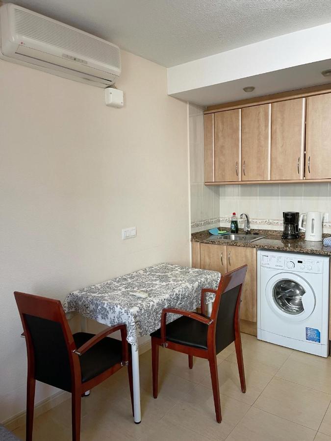 One-Bedroom Apartment (4 Adults),1406045255:JPEG