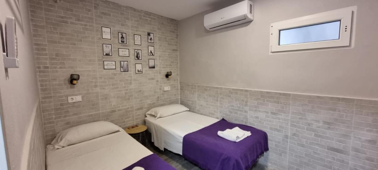 Budget Twin Room,1426291788:JPEG