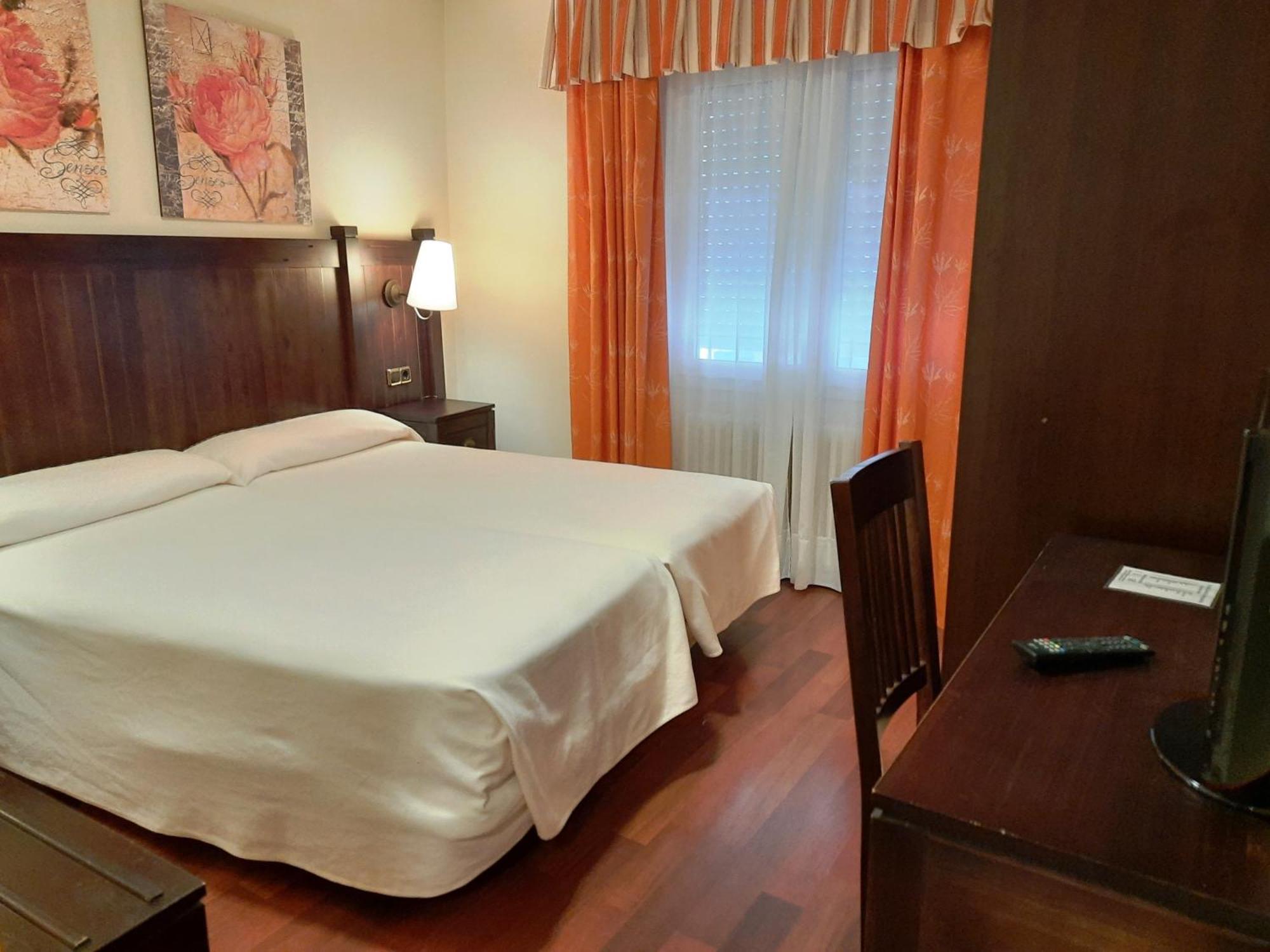 Quadruple Room,1432052269:JPEG