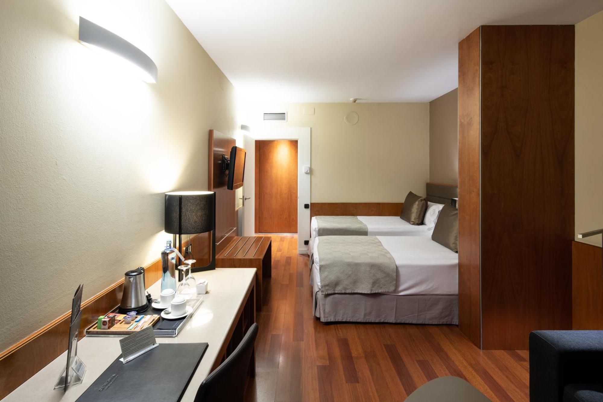 Superior Double or Twin Room,1432118533:JPEG