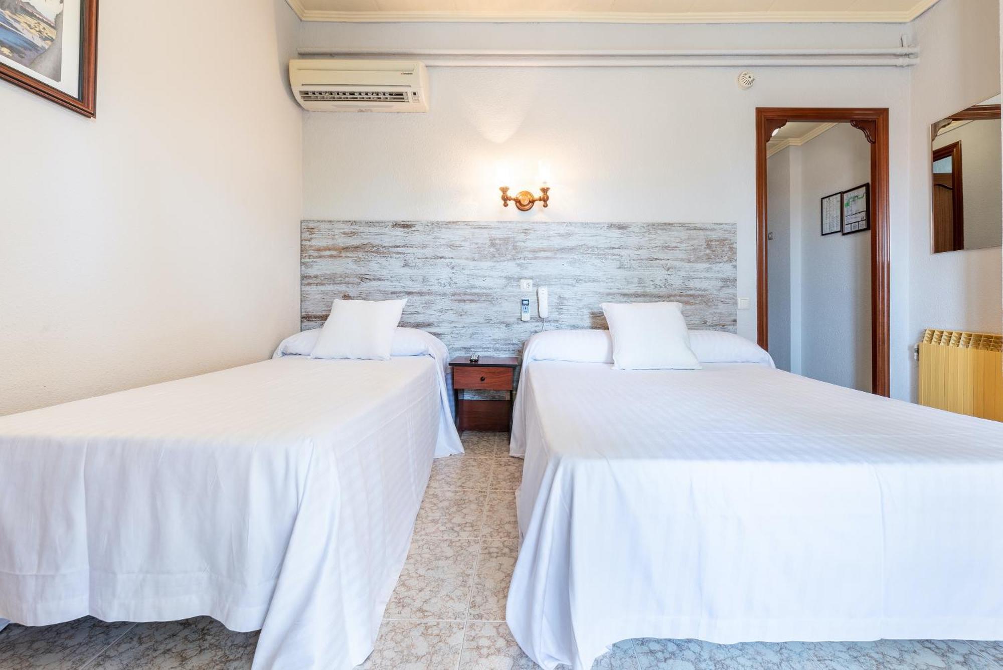 Double Room with Extra Bed,1443898393:JPEG