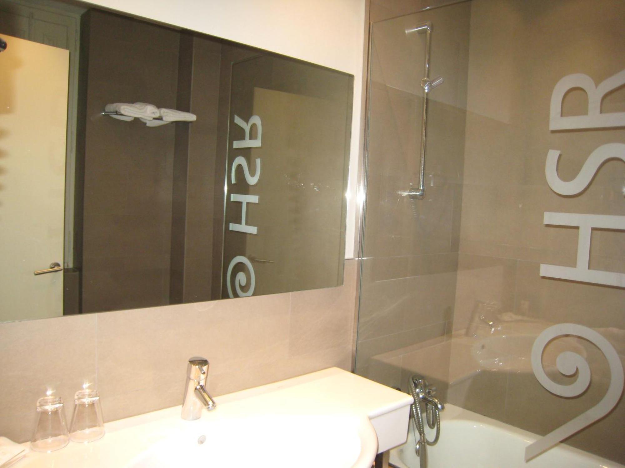 Single Room,1479781355:JPEG