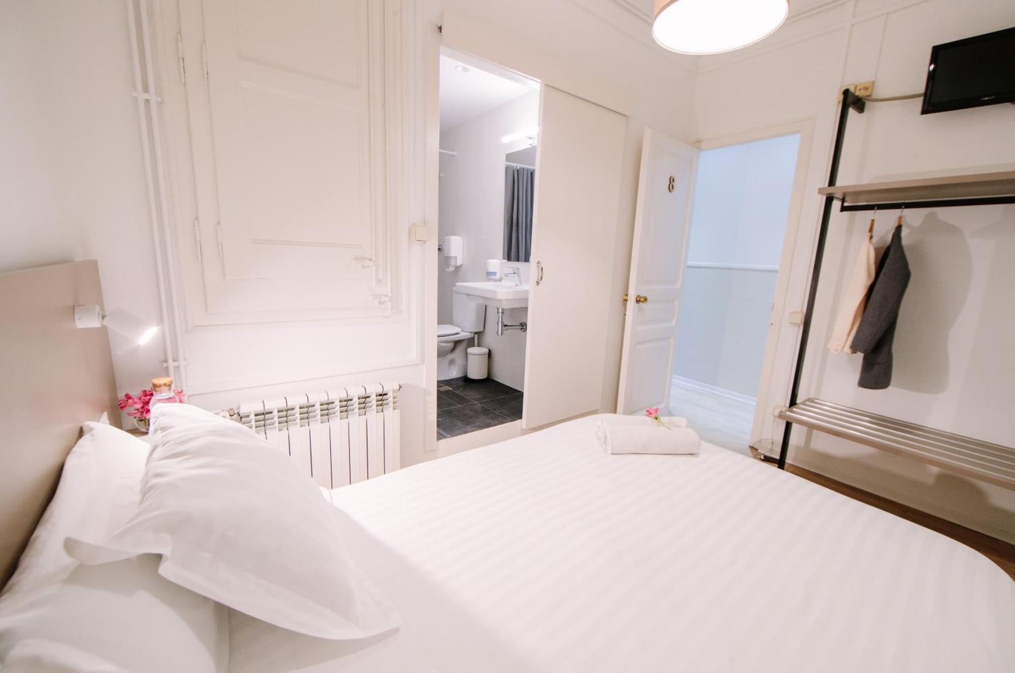 Double Room,1535648707:JPEG