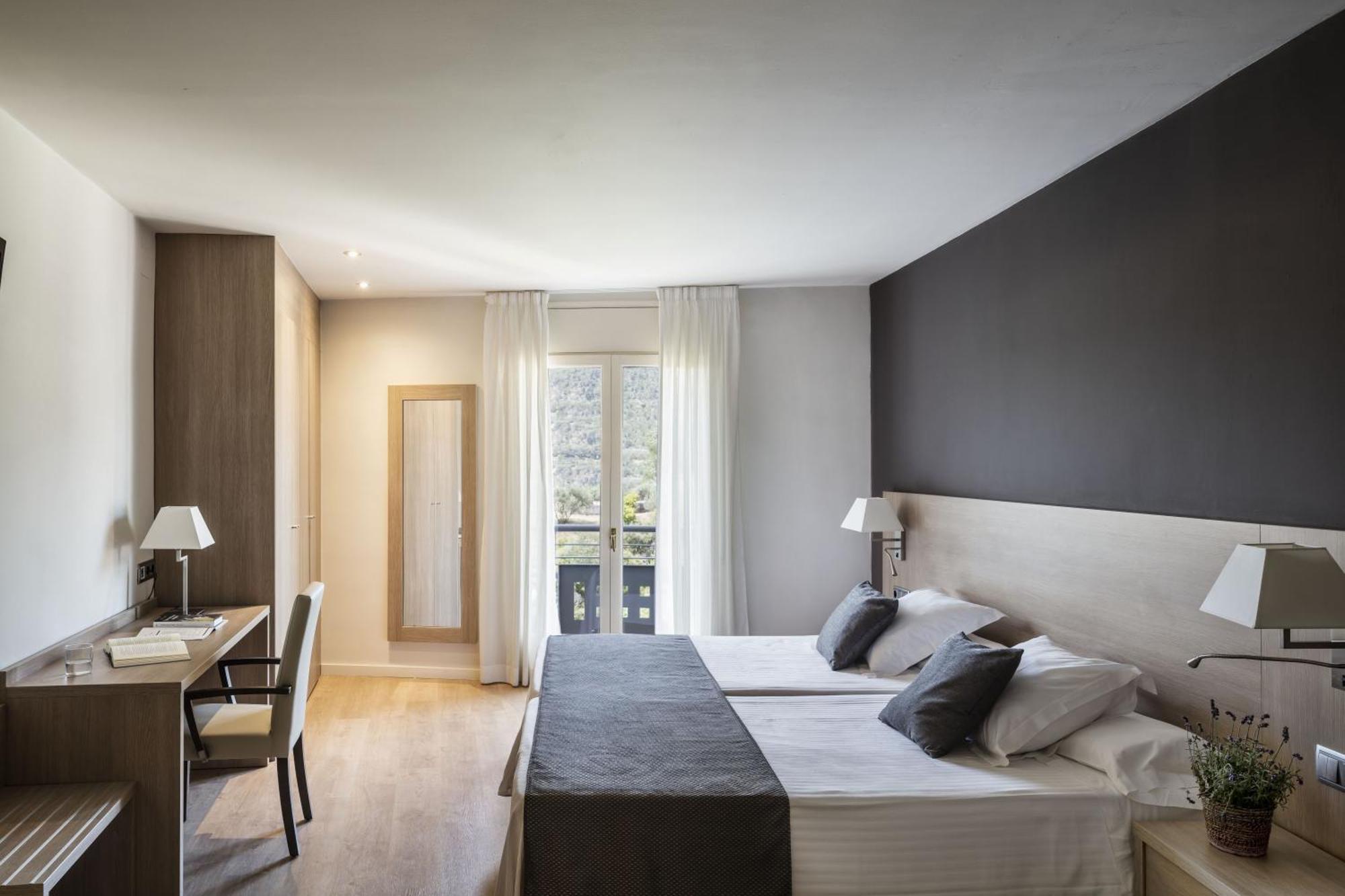 Double or Twin Room Balcony