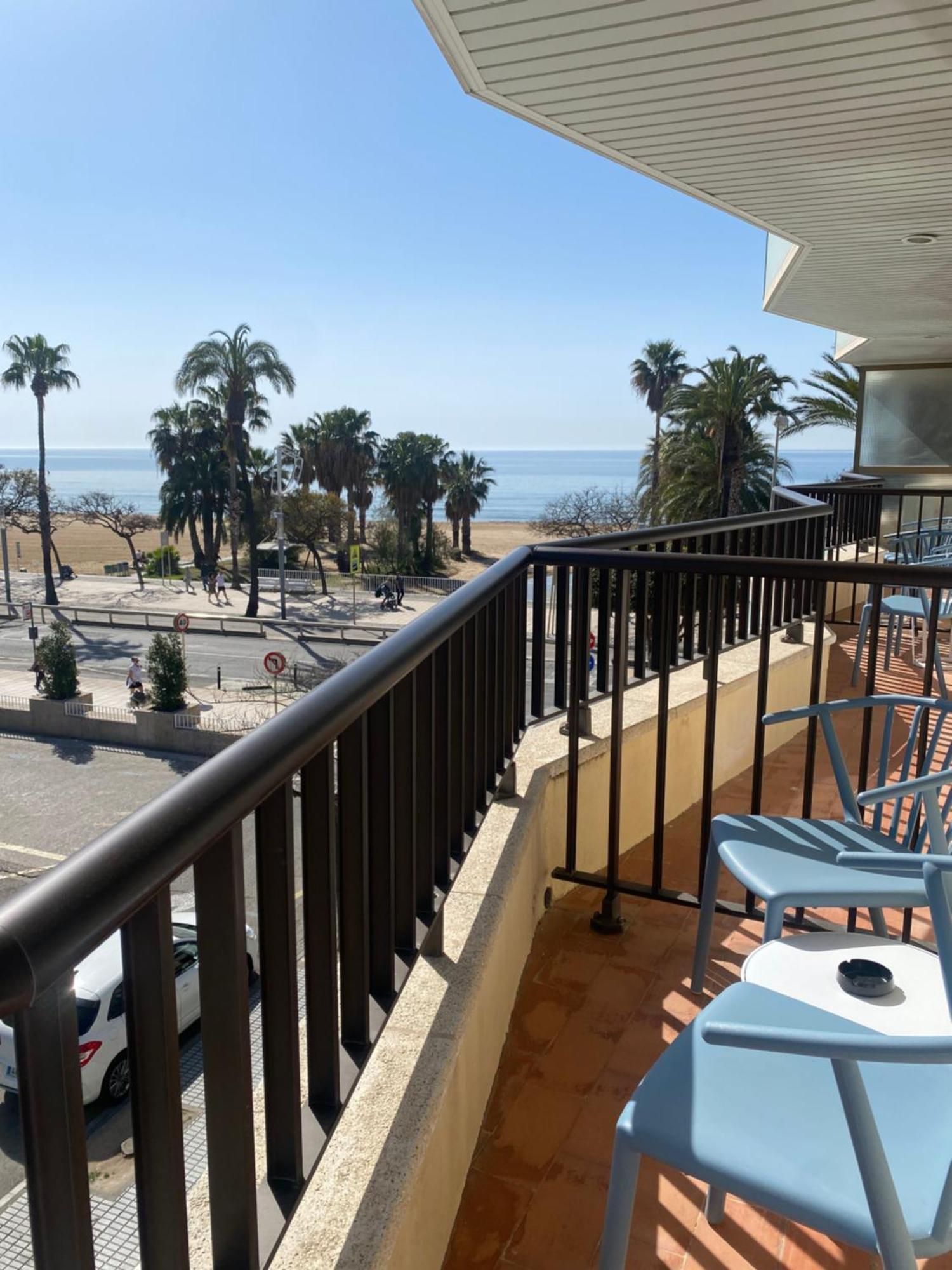 Double or Twin Room Side Sea View