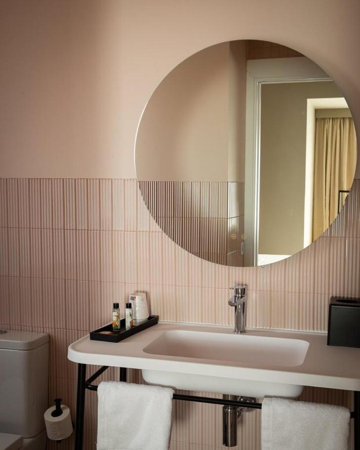 Deluxe Double or Twin Room with Pool View