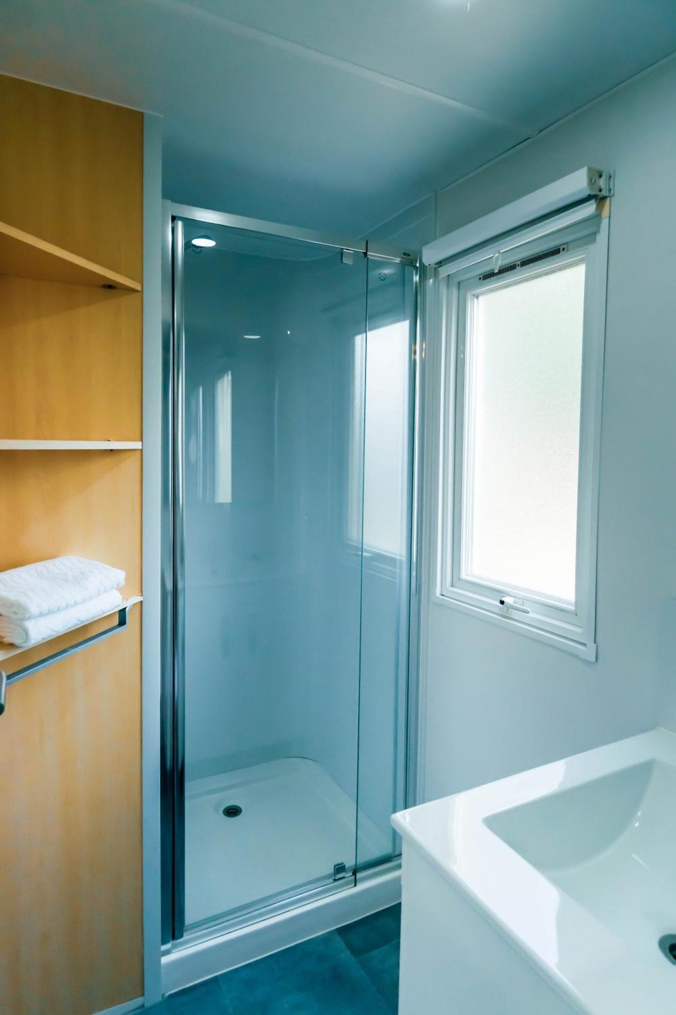 Mobile Home,1591570698:JPEG