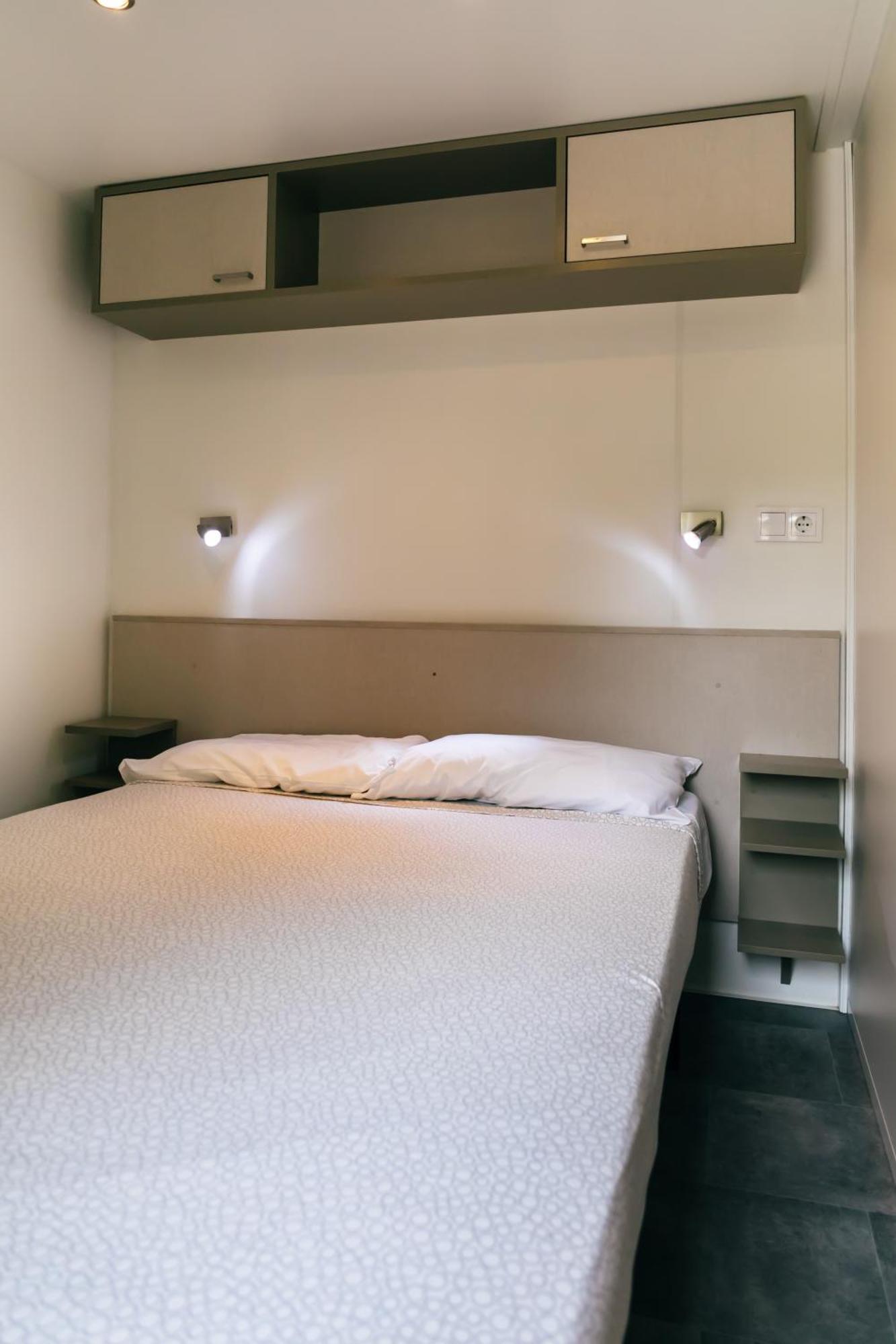 Mobile Home,1591570689:JPEG