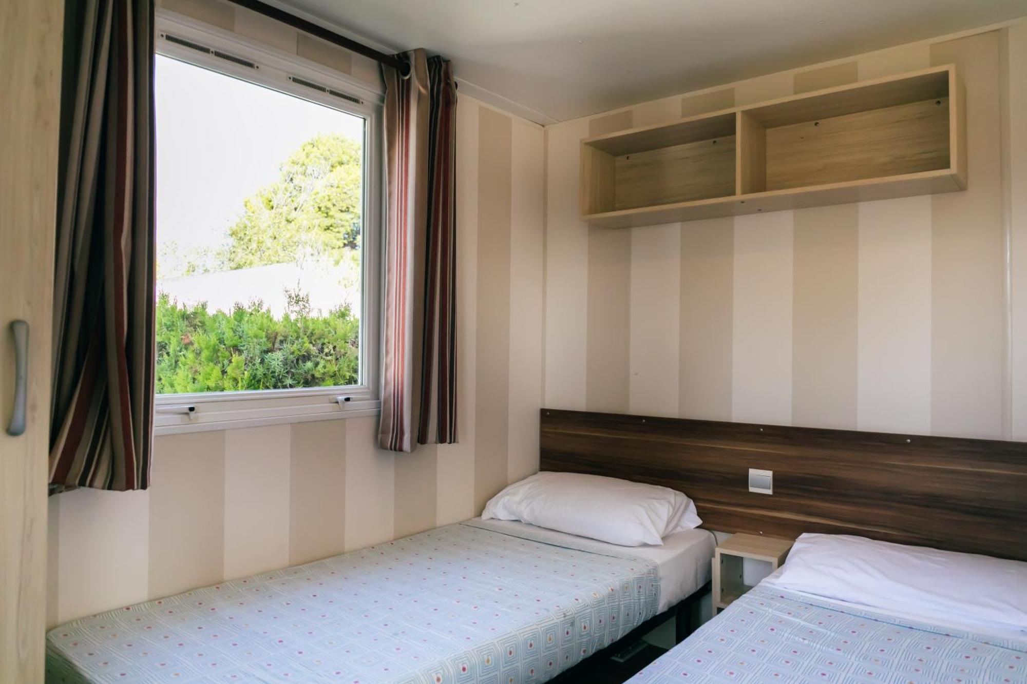 Mobile Home,1591570707:JPEG