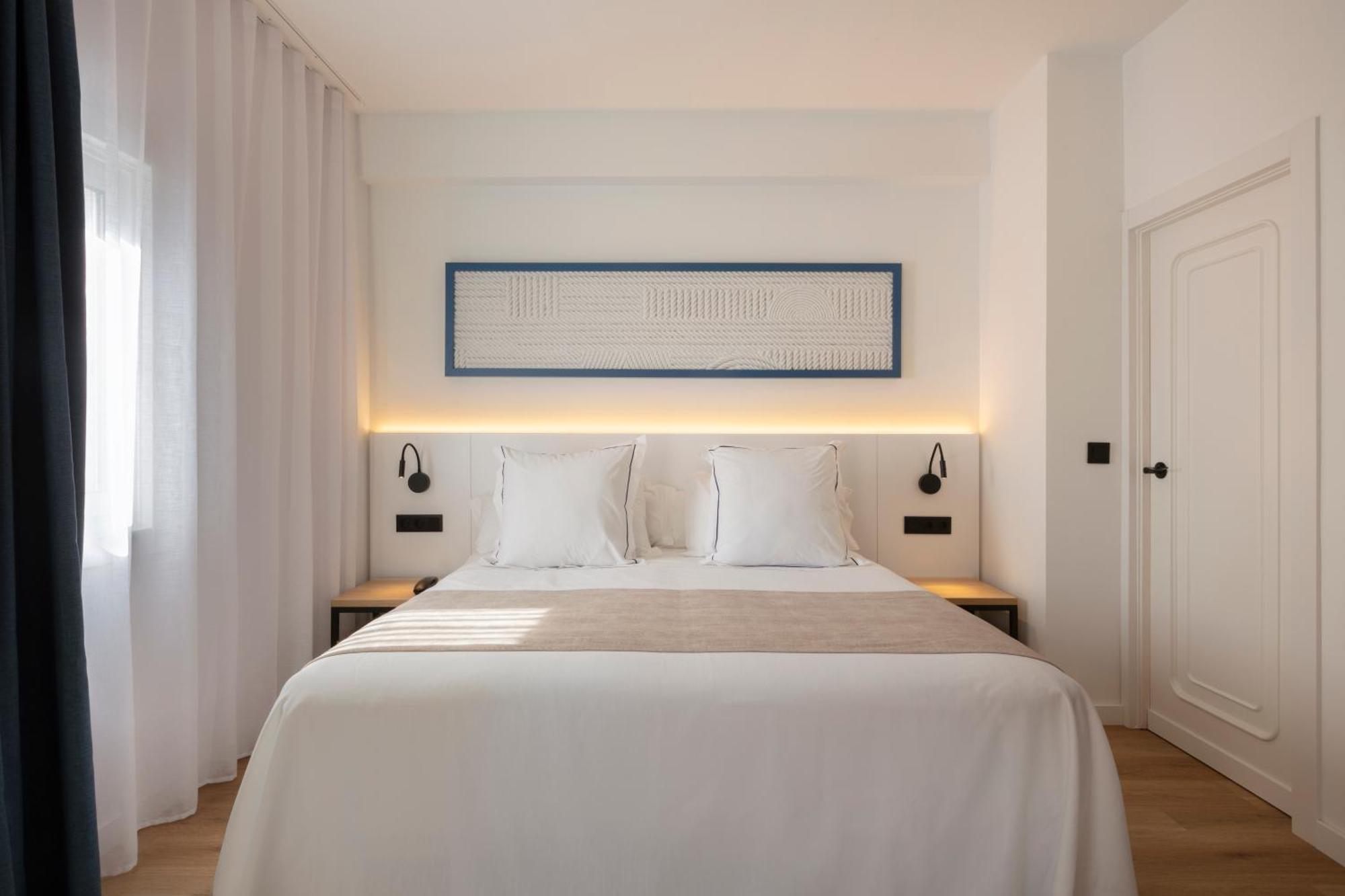Double or Twin Room Pool View
