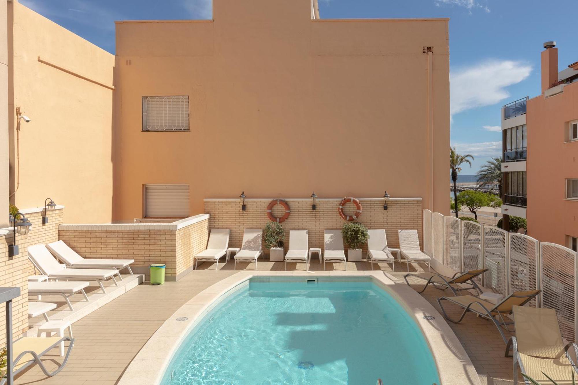 Double or Twin Room Pool View