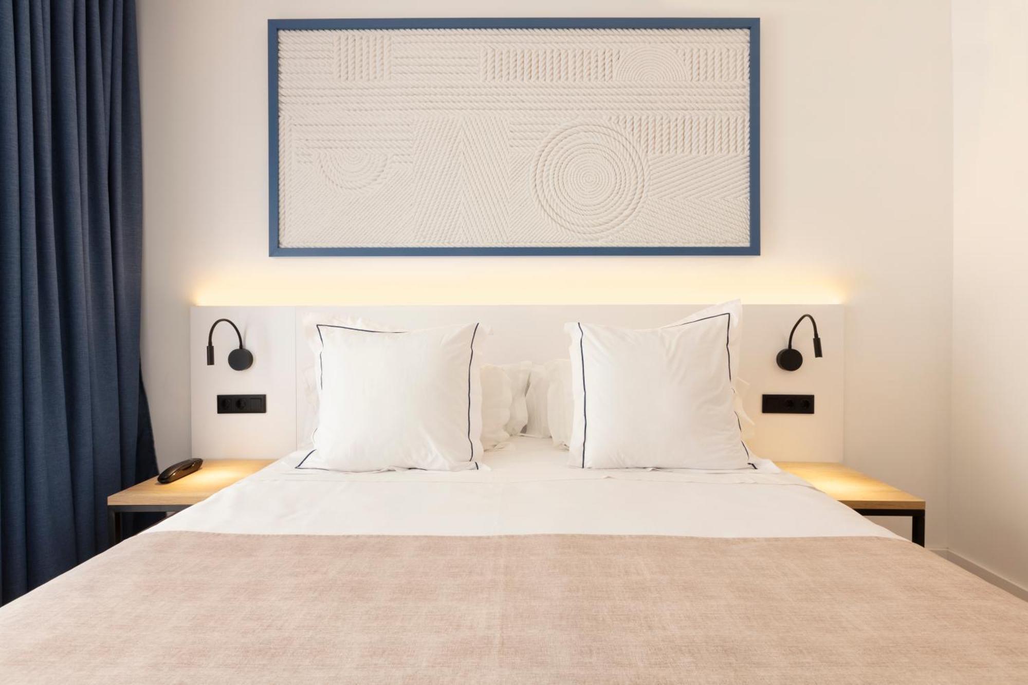 Double or Twin Room Side Sea View