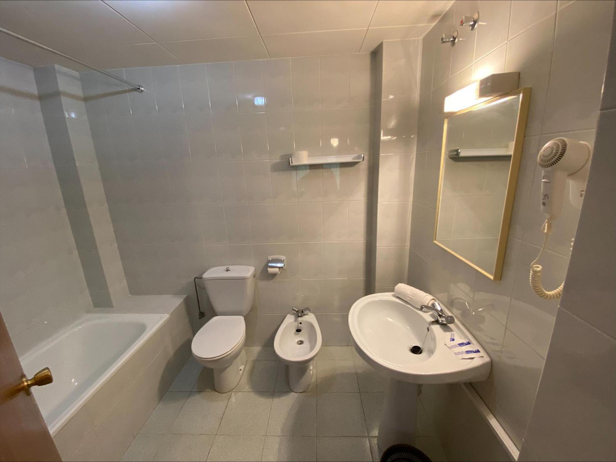 Triple Room,1771761307:JPEG