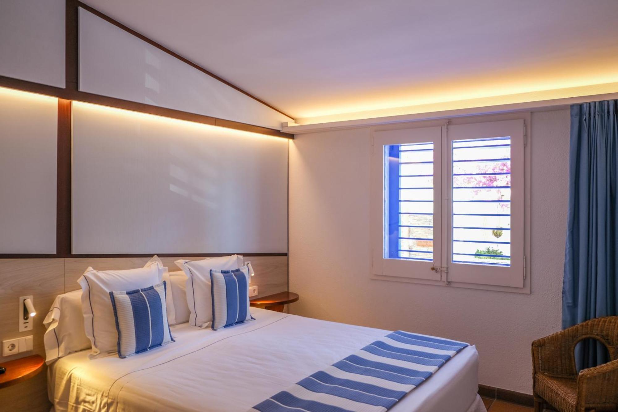 Double Room,1595408156:JPEG