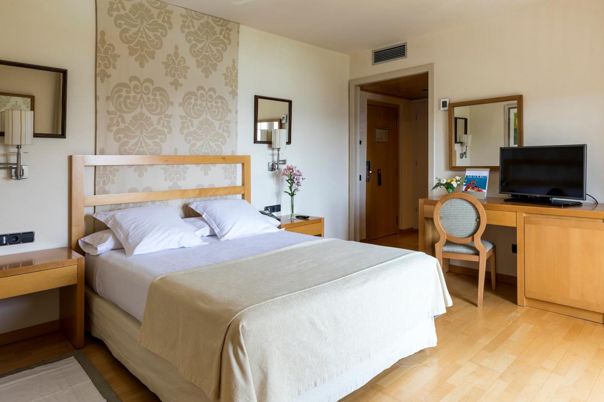 Standard Double Room,1600560957:JPEG