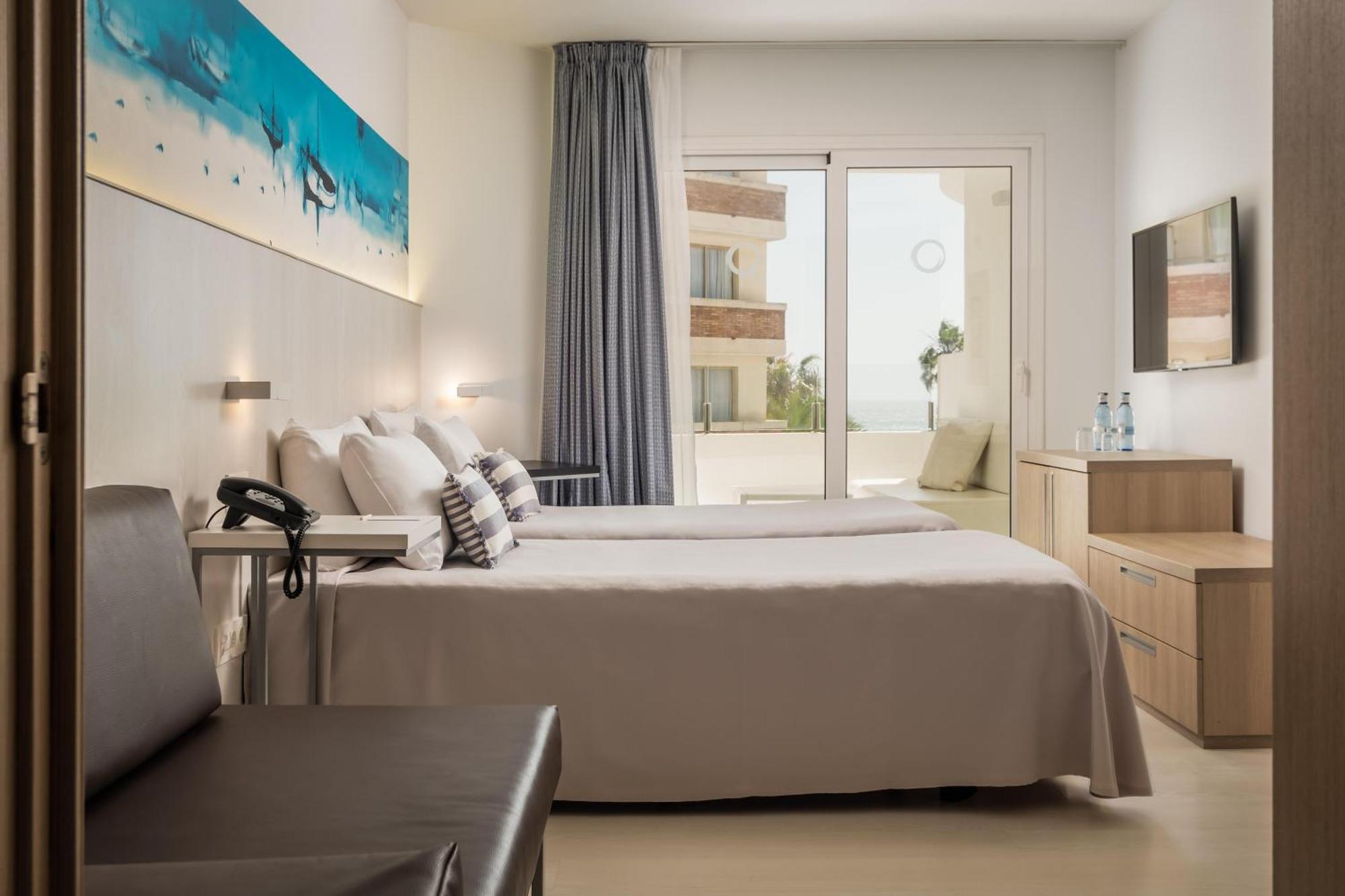 Triple Room,1602951636:JPEG