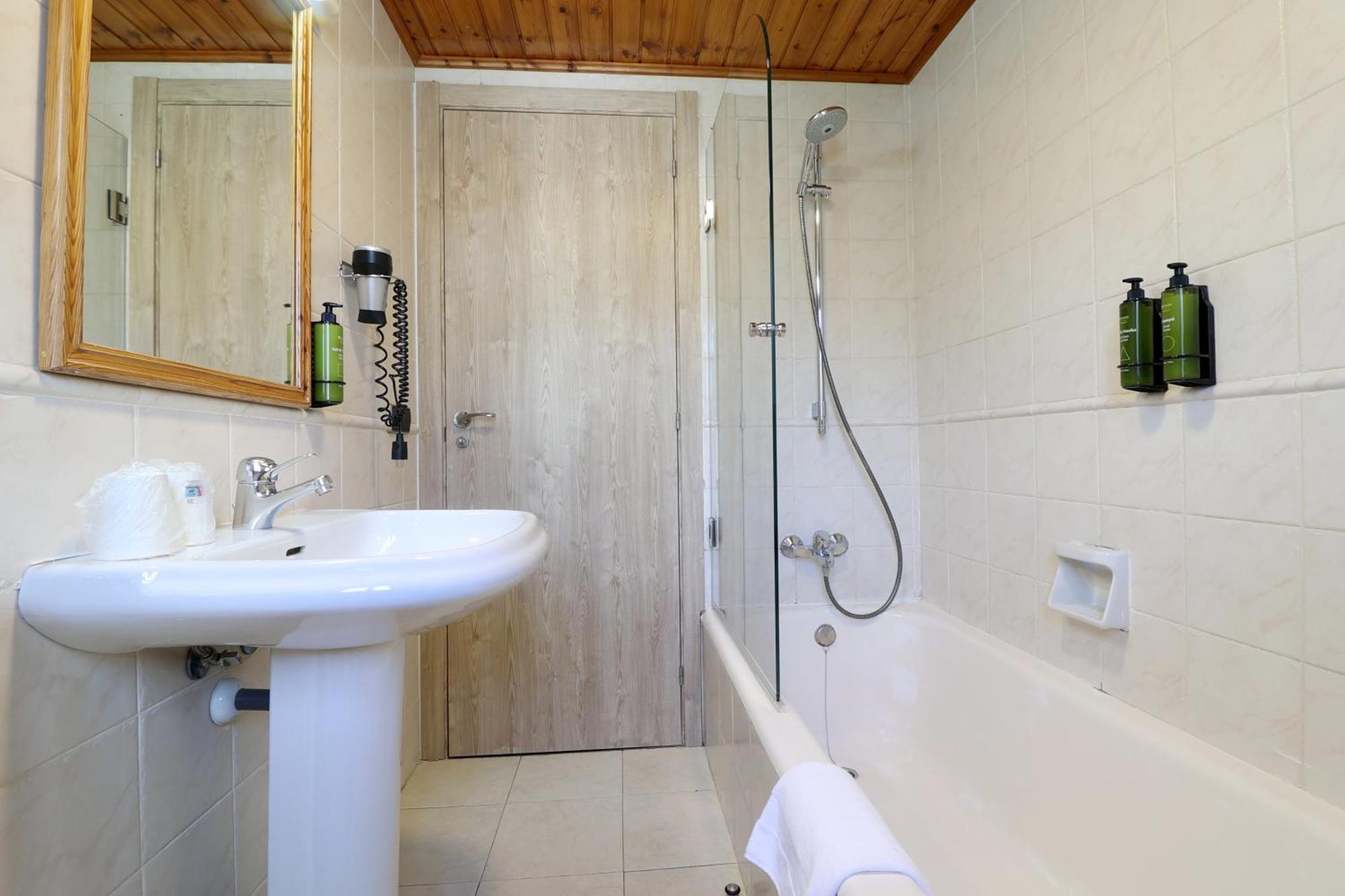 Double Room,1605367152:JPEG