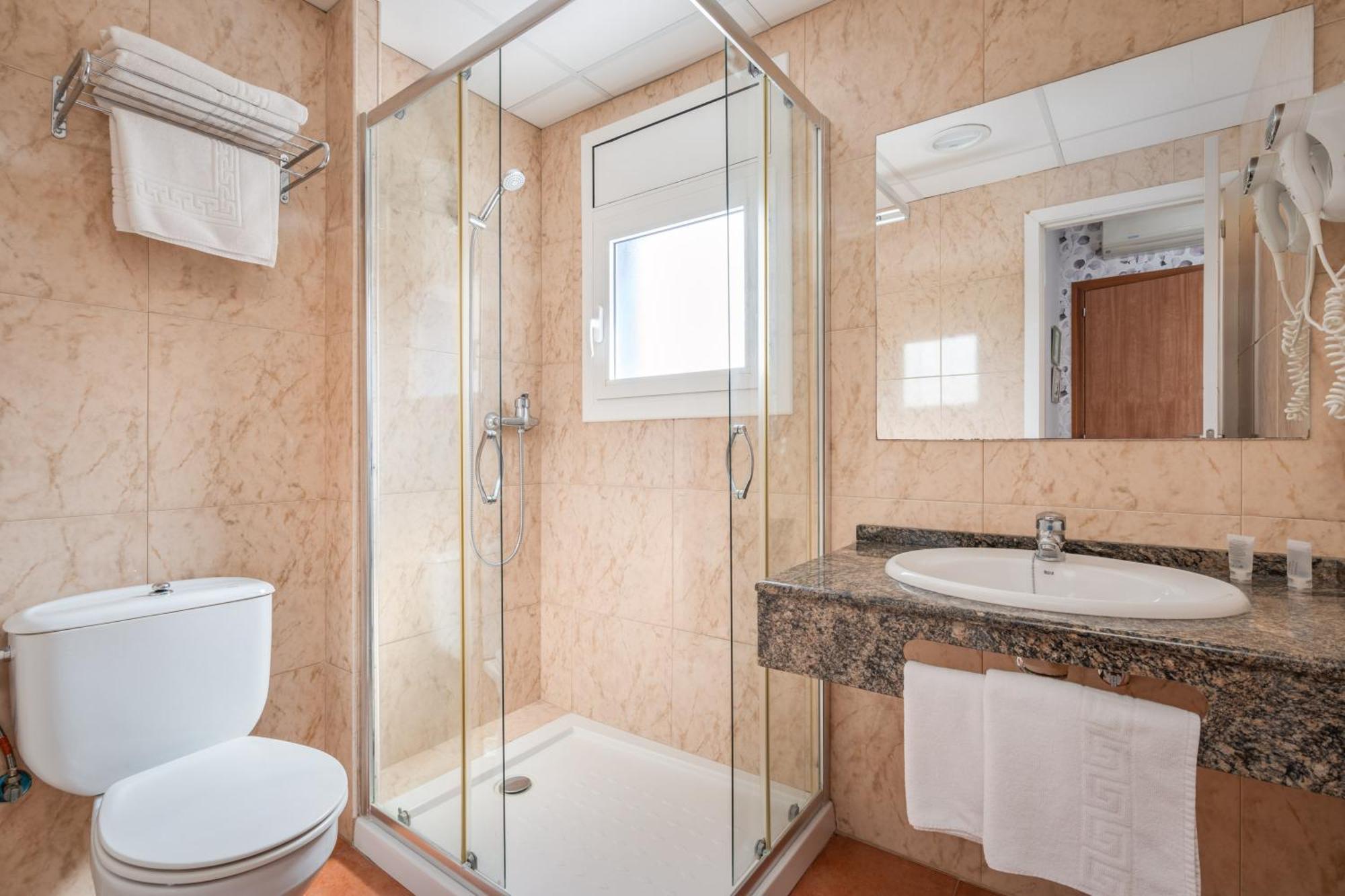 Double or Twin Room,1617458737:JPEG