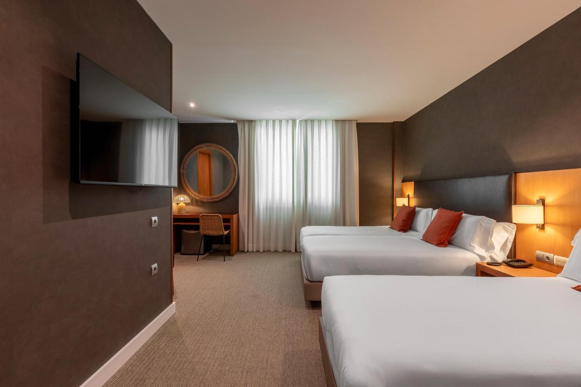 Triple Room,1618819090:JPEG