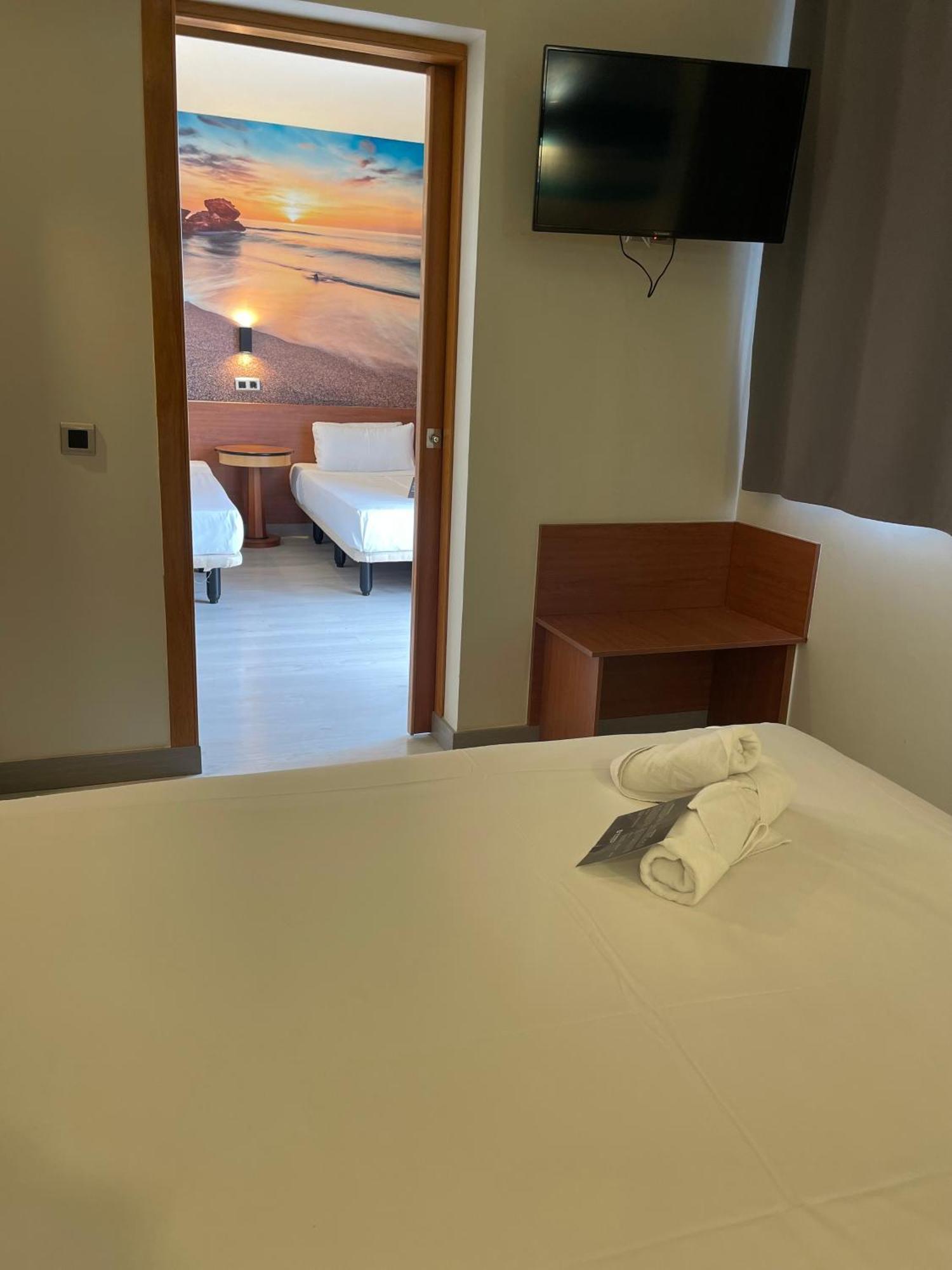 Superior Quadruple Room,1648694943:JPEG