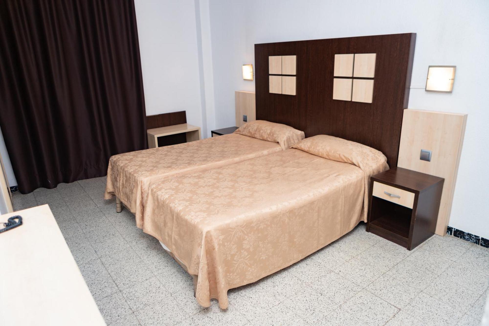 Triple Room,1685070016:JPEG