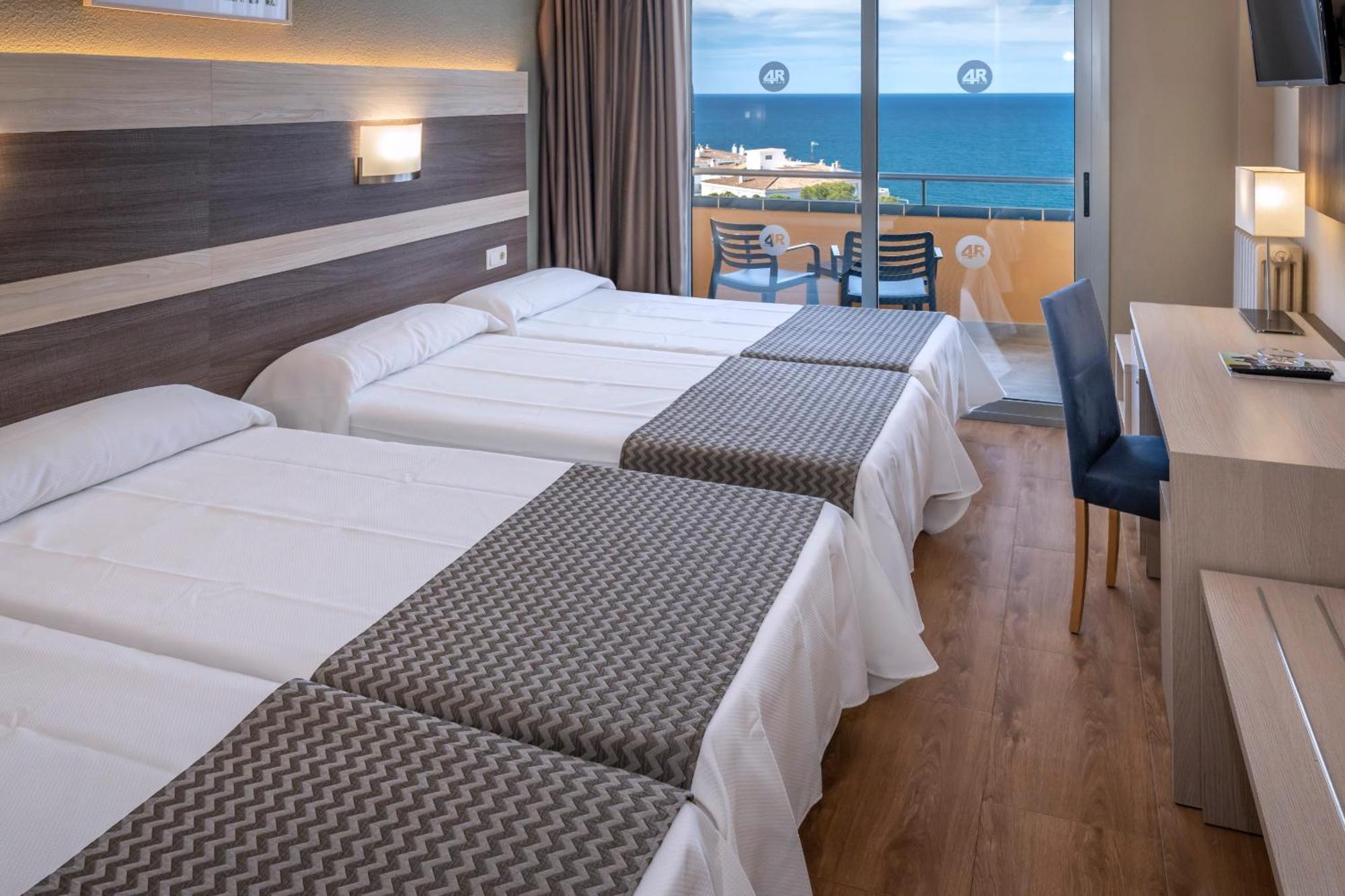Quadruple Room Sea View,1695320498:JPEG