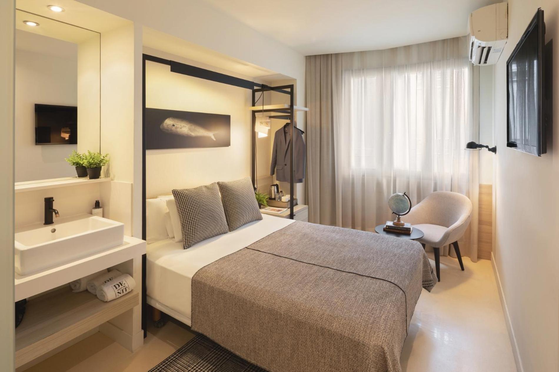 Cozy Double Room,1705572364:JPEG