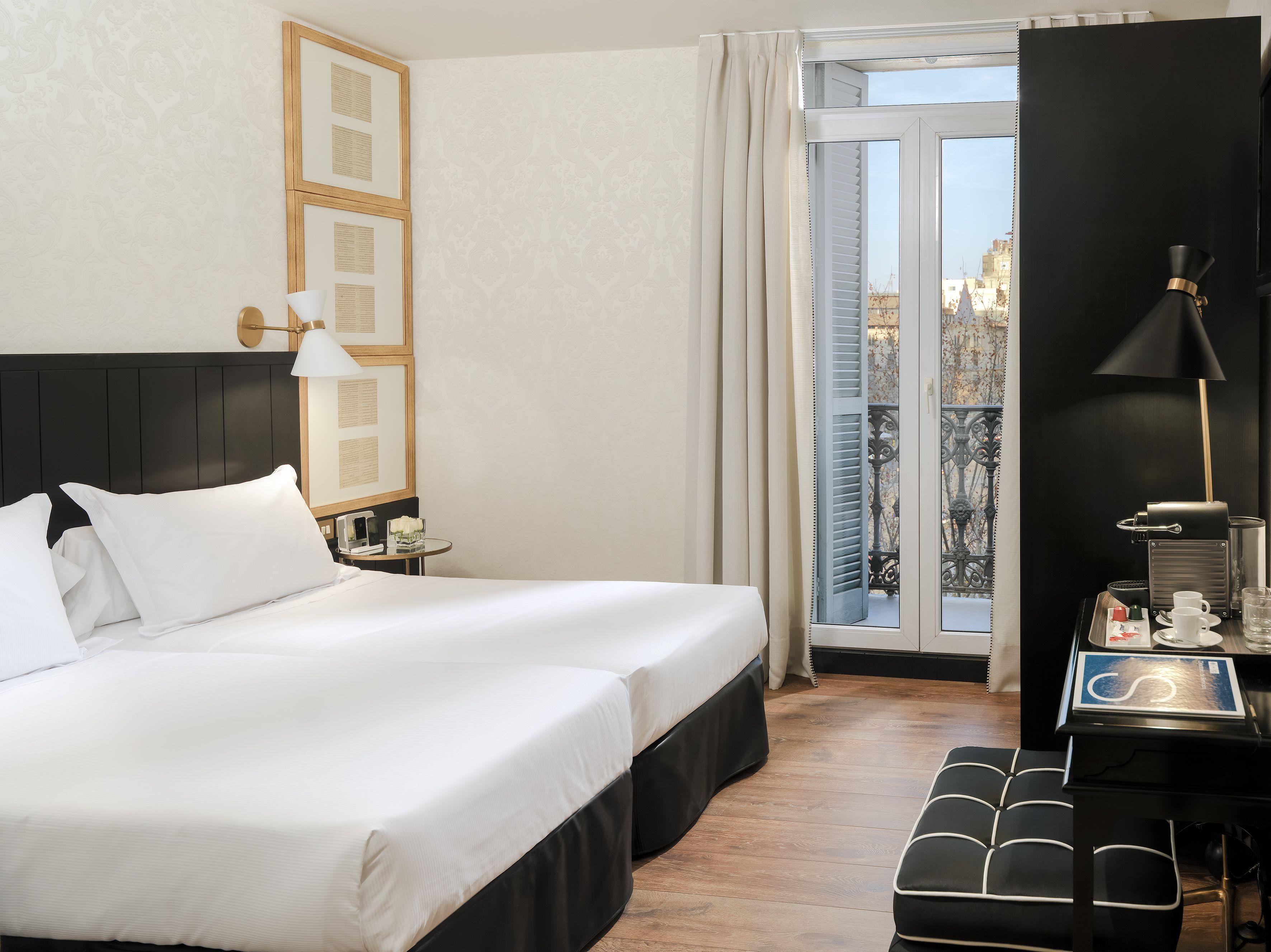 Deluxe Double or Twin Room Plaça Catalunya View