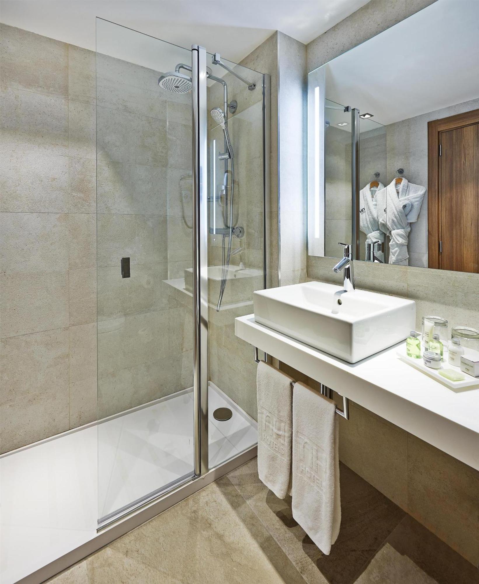 Superior Double or Twin Room with View and Terrace,1729991437:JPEG
