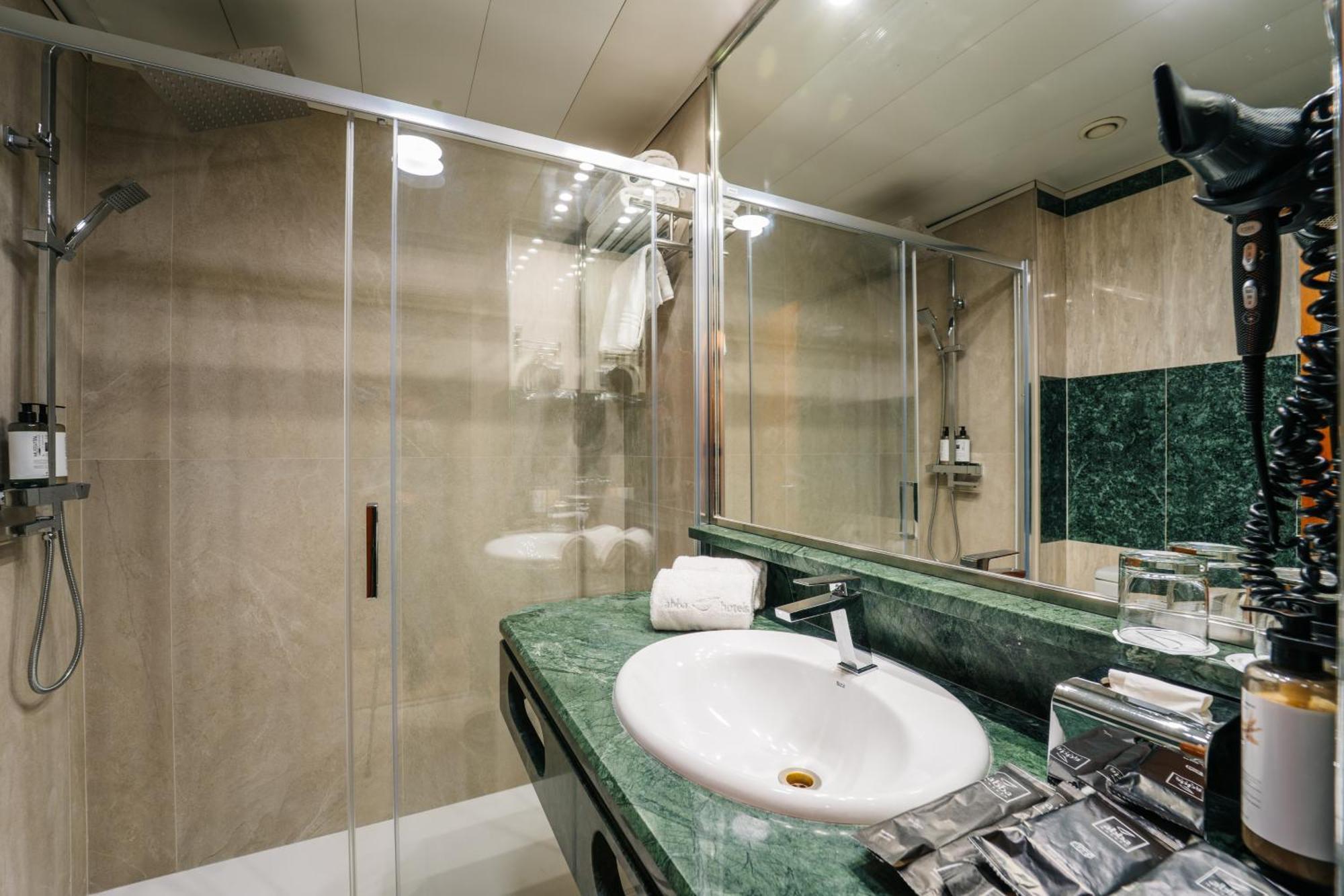Superior Double or Twin Room,1756500586:JPEG