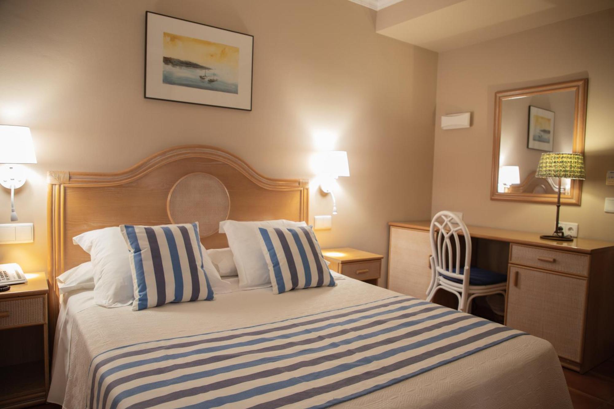 Twin Room,1639549592:JPEG