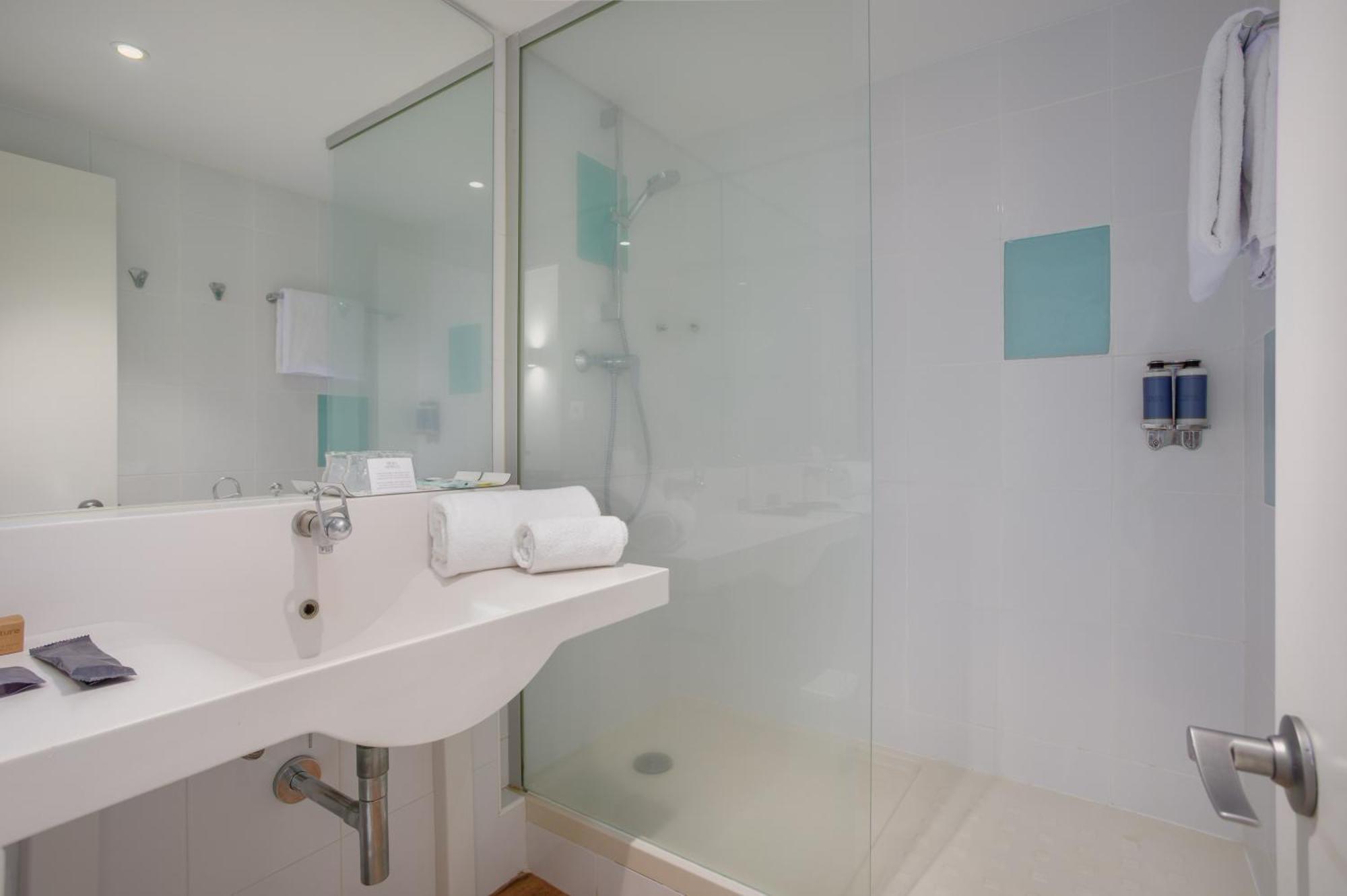Standard Double or Twin Room,1771705061:JPEG