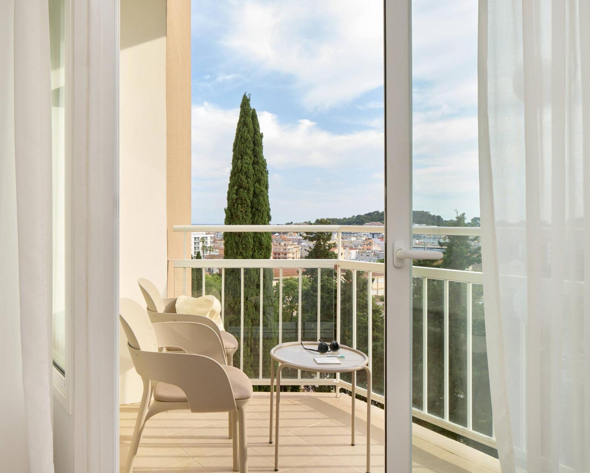 Premium Room Garden View,1774436984:JPEG